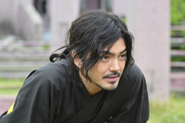 林遣都“若きノゴーン・ベキ”が登場　“悪い大人”がついに判明…「チンギス―VIVANT THE ORIGIN STORY―」