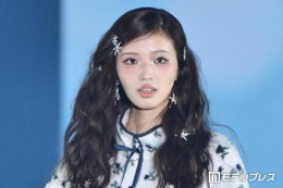 せいら、ミニ丈セットアップで圧巻美脚際立つ【ガルアワ2026A/W】