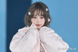なえなの、ピンクニット×ミニ丈コーデで美脚披露「ガーリーで可愛い」「華やか」と反響【ガルアワ2026A/W】