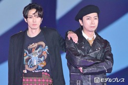 河合郁人＆辰巳雄大（ふぉ～ゆ～）“大親友コンビ”でペアランウェイ 肩寄せポーズに「ふみたつ尊い」「エモすぎる」と反響【ガルアワ2026A/W】