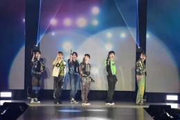 NCT WISH、笑顔溢れる爽やかパフォーマンスで会場熱狂「ガルアワ」出演に喜び「めちゃくちゃ楽しみにしてました！」