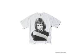 90年代に撮影されたBjorkのアーカイブフォトがTシャツに。Behind the Scenes(R)がLorenzo Agiusとコラボ 画像