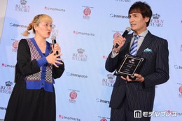 丸山桂里奈＆本並健治夫妻、7度目の結婚記念日報告 お祝いランチ2ショットに反響「可愛らしい夫婦」「いつも仲良しで微笑ましい」 画像