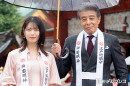 舘ひろし×西野七瀬のドタバタコメディ「免許返納!?」配信中 ダンディ像覆す“情けない姿”＆台本になかったアクション秘話も