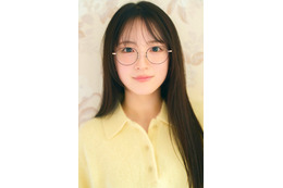 乃木坂46鈴木佑捺の撮り下ろしグラビア公開「6期生グラビア Nogizaka Colors」第3弾 画像
