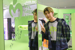 ミセス若井滉斗、緊急渡韓で「N SEOUL TOWER」点灯式に参加 駆けつけた約500人のファンに韓国語で挨拶 画像