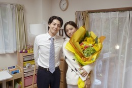 川口春奈主演『ママがもうこの世界にいなくても　私の命の日記』初登場1位、4.4億円突破！　クランクアップ写真公開