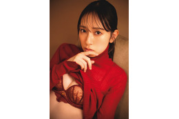 日向坂46金村美玖、赤ニット＆同色ランジェリーで“大人みく”発揮 2nd写真集先行カット第17弾解禁【機微】 画像
