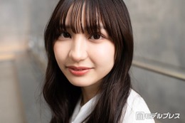 仮面高校生の妹で話題・すなずりかりん、美脚際立つバルーンミニスカコーデに反響「身体の半分以上脚」「スラッとしててスタイル抜群」 画像