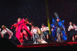 NEWS、客席から登場・ファンと合唱…“3人の先生”が魅せる唯一無二の世界観 結成25周年へ踏み出した胸高鳴る第一章【ライブレポ】