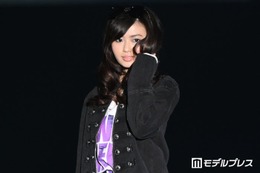 「今日好き」おひなさま（長浜広奈）、平成メイクで雰囲気ガラリ ミニスカ×ルーズソックスコーデに「懐かしい」「可愛すぎる」の声【TGC北九州2026】 画像