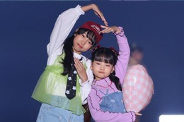 “YouTube登録者数130万人超”おほしさまちゃんねる・ゆめ＆れな、姉妹で堂々ランウェイ キュートなポーズで観客魅了【TGC KIDS フェス KITAKYUSHU 2026】 画像