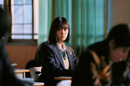 原菜乃華＆作間龍斗、対照的な表情…『ないものねだりの君に光の花束を』新カット