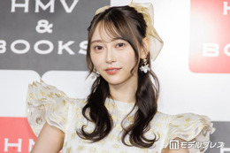 乃木坂46弓木奈於、メンバーが撮影 ほっそり二の腕際立つノースリワンピ姿披露「可愛いが大渋滞」「破壊力すごい」と反響 画像