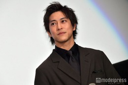 佐野岳、素肌にGジャンで鍛え上げられた肉体美披露「格好良すぎ」「ビジュ最強」の声 画像