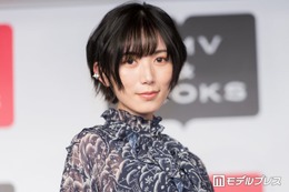 光宗薫、美脚際立つミニ丈姿公開「何頭身あるの」「脚綺麗すぎてお人形みたい」と反響 画像