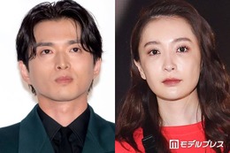 白洲迅の妻、長男＆長女との手繋ぎショット公開「絵に描いたような幸せな光景」「妹を気にかけてるお兄ちゃん優しい」と反響 画像