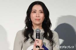 雛形あきこ、黒ベアトップドレス姿で美デコルテ全開「大人の色気にドキッ」「上品な美しさにうっとり」と反響 画像