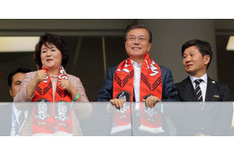 韓国大統領「北朝鮮とのW杯共同開催が現実化」宣言！FIFA会長と歓談 画像