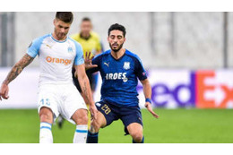 W杯のパヴァールか！アポロンMFスティリアヌの長距離ボレーが鮮やか 画像