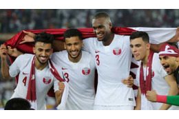 アジア杯でカタール代表ユニを着たサッカーファン、UAEで逮捕拘束 画像