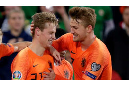 天才デヨングとデリフトも参戦！オランダ代表の「鬼ロンド」がこれ 画像