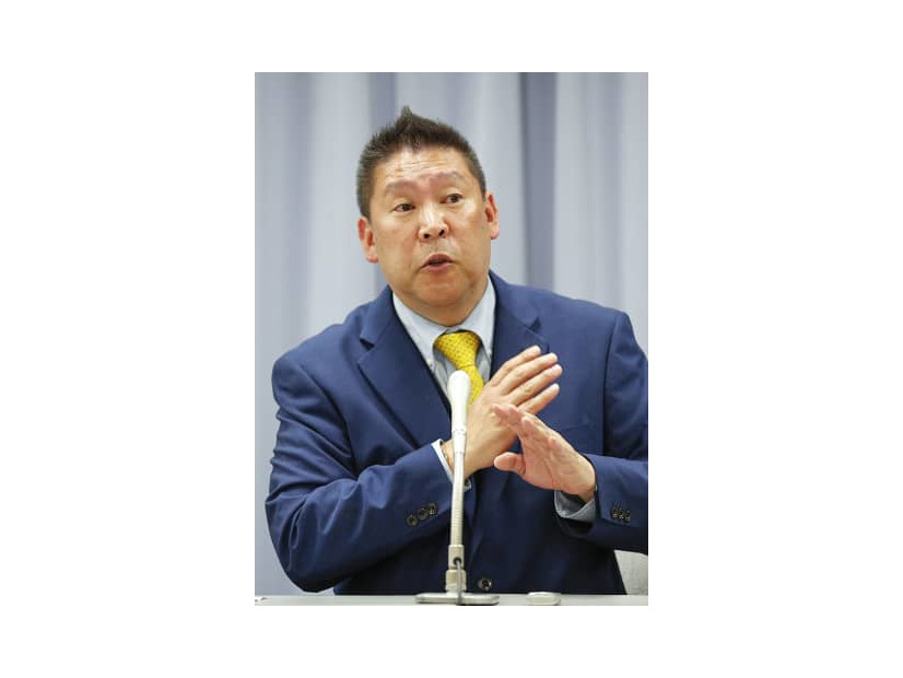 籠池泰典被告の衆院静岡4区補欠選挙への擁立を見送り、記者会見するNHKから国民を守る党の立花党首＝1日午後、静岡県庁