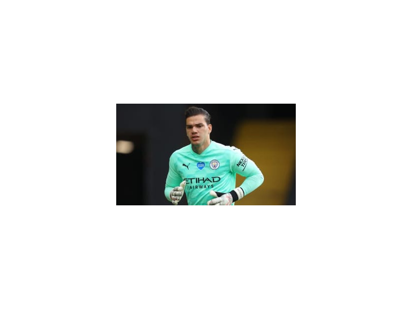 シティGKエデルソン、レアル戦でやった！「弾道が意味不明の爆裂パント」がこれ