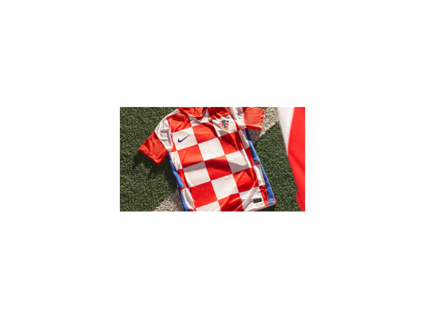 クロアチア代表、EURO2020新ユニフォーム発表！「ダークカラー再び登場」