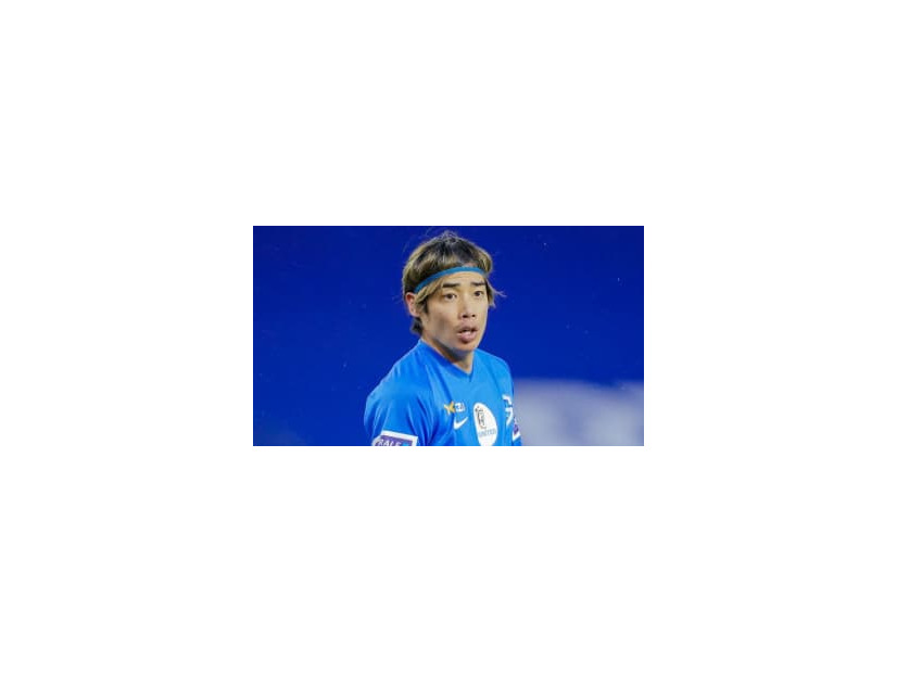 伊東純也、今季5点目は伝家の宝刀「爆速裏抜け」ゴール