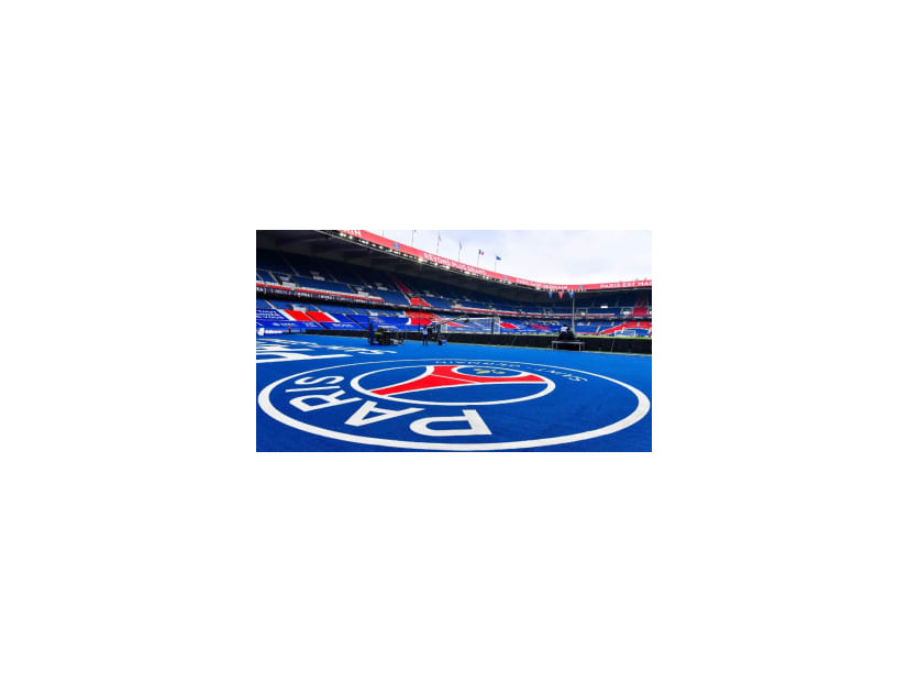 ファン猛反発！PSG、わずか1週間でフィル・コリンズ“復帰”を発表