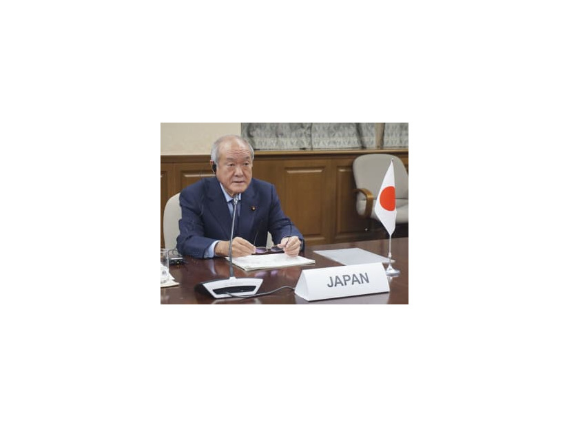 オンライン形式で開かれたG7財務相・中央銀行総裁会議に参加する鈴木財務相＝13日午後、財務省（同省提供）