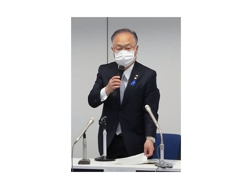 いじめ訴訟の控訴を断念する方針を明らかにした川口市の奥ノ木信夫市長＝24日午前、埼玉県川口市