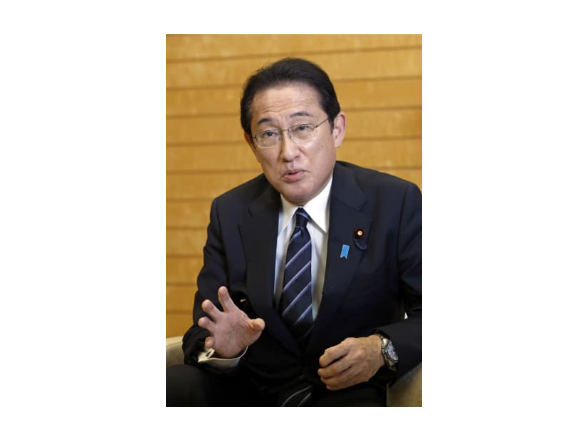 共同通信社の単独インタビューに答える岸田首相＝28日午後、首相官邸