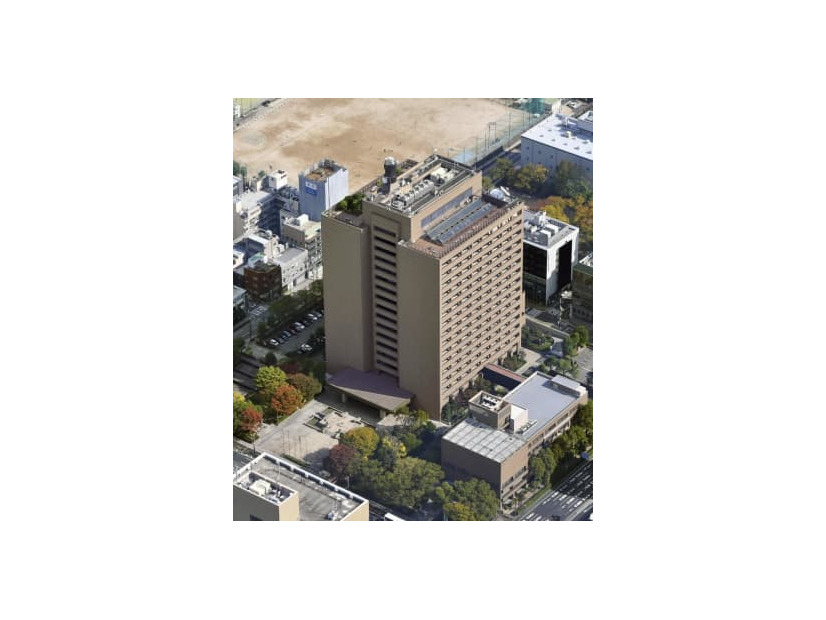 広島市役所（共同通信社ヘリから）＝2020年11月