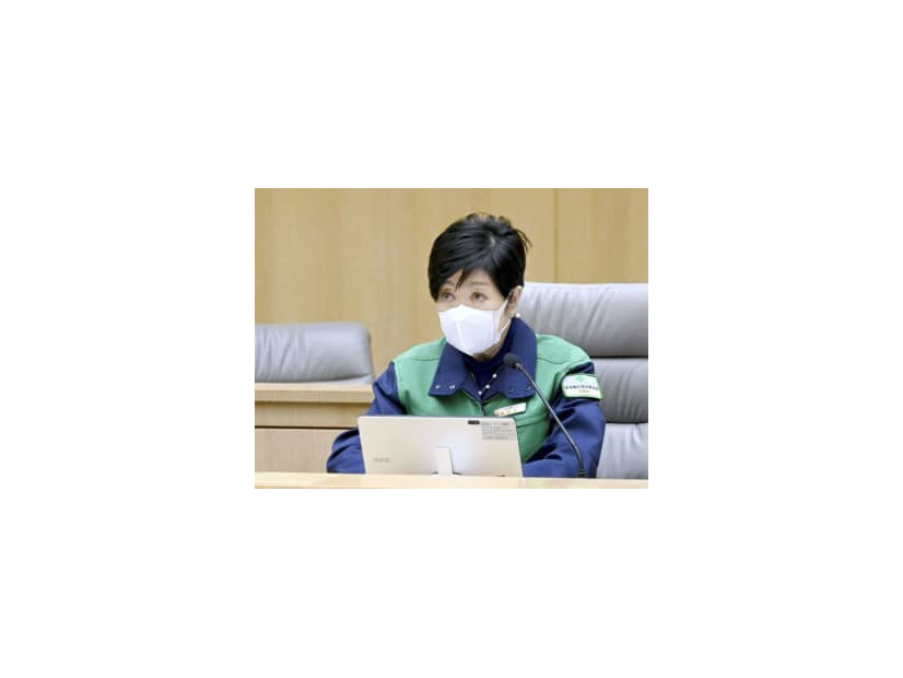東京都の新型コロナウイルスのモニタリング会議に出席した小池百合子知事＝10日午後、都庁（東京都提供）