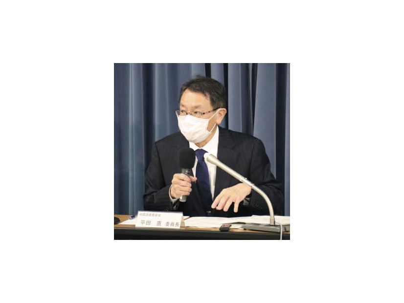 記者会見する地震調査委員会の平田直委員長＝17日午後、文科省