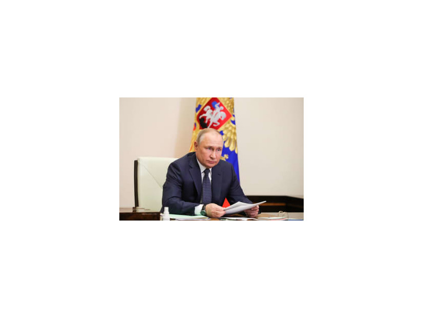 会議に臨むロシアのプーチン大統領＝31日、モスクワ（タス＝共同）