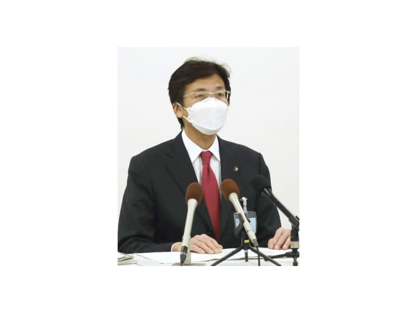 市職員らへのヒアリング結果を公表し、記者会見する静岡県熱海市の斉藤栄市長＝26日午前、静岡市清水区