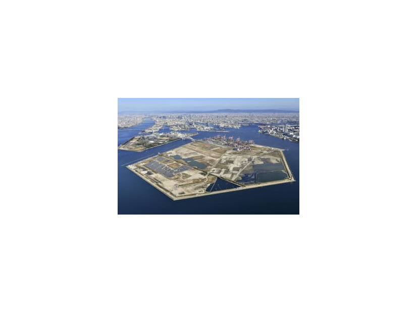 ２０１９年１１月５日撮影　　ＩＲ建設予定地の大阪湾の人工島・夢洲＝大阪市（共同通信社ヘリから）