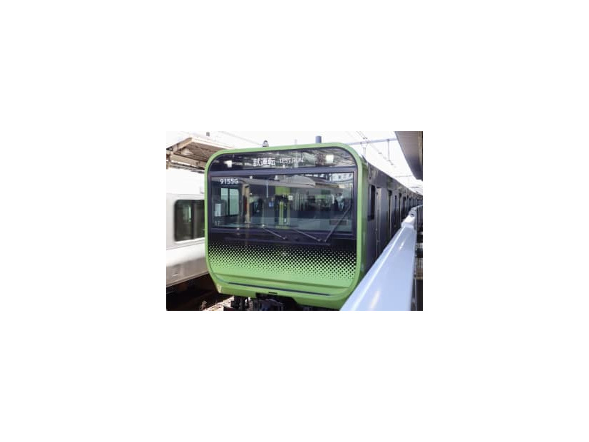 2月に回送運転で自動列車運転装置（ATO）の試験走行をした山手線E235系（JR東日本提供）