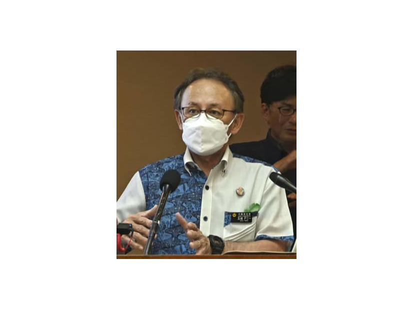 新たな沖縄振興計画について記者会見する沖縄県の玉城デニー知事＝13日午後、沖縄県庁