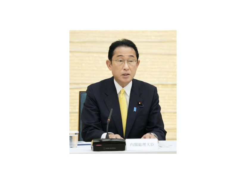 政府与党連絡会議であいさつする岸田首相＝16日午後、首相官邸