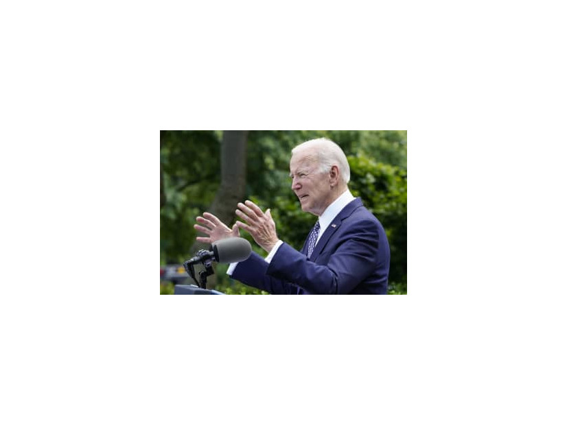 演説するバイデン米大統領＝17日、ワシントン（AP＝共同）