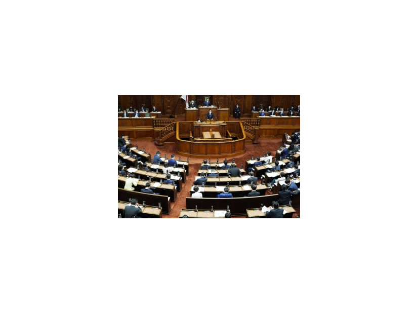 開かれた衆院本会議＝25日午後