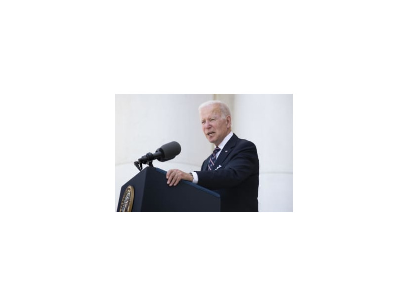 30日、米バージニア州で演説するバイデン米大統領（UPI＝共同）