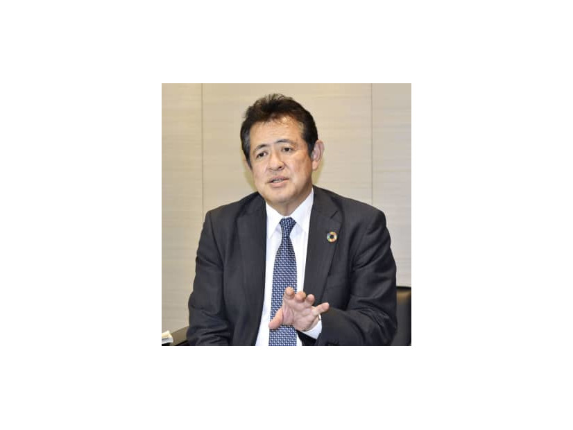 インタビューに答えるENEOSホールディングスの斉藤猛社長