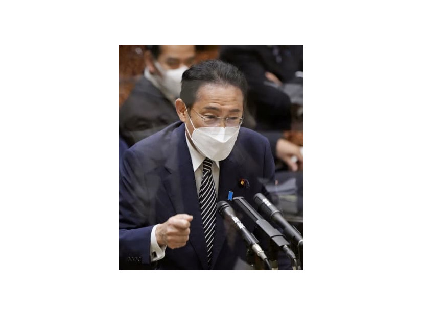参院予算委で答弁する岸田首相＝3日午後
