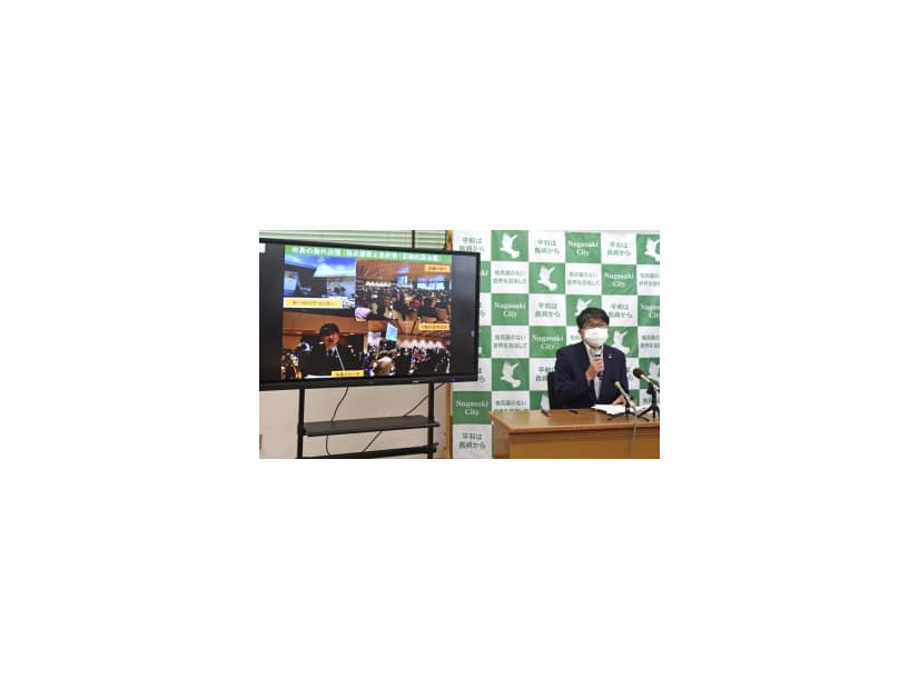記者会見で、出席した核兵器禁止条約の第1回締約国会議について報告する長崎市の田上富久市長＝29日午前、長崎市