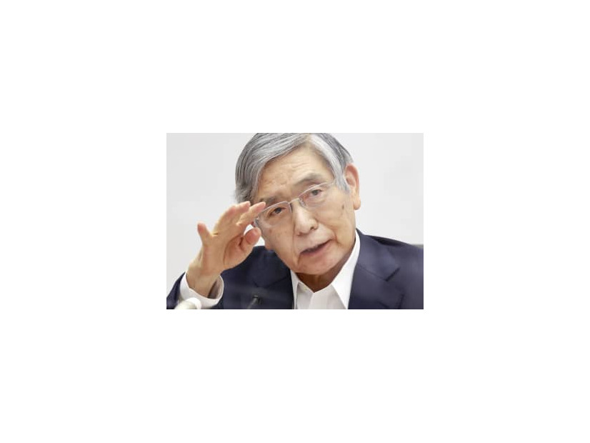 金融政策決定会合後、記者会見する日銀の黒田総裁＝21日午後、日銀本店